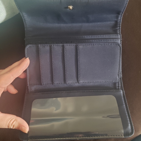 Tommy Hilfiger Logo Wallet - Picture 5 of 8